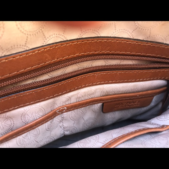 Michael Kors Brown Signature Bag - Picture 6 of 6
